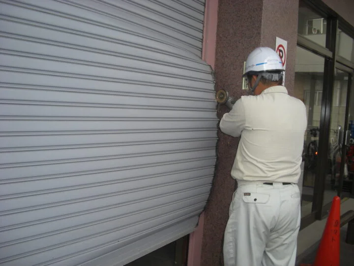 ⑥ 地震・台風・車の接触などで大きく損傷した